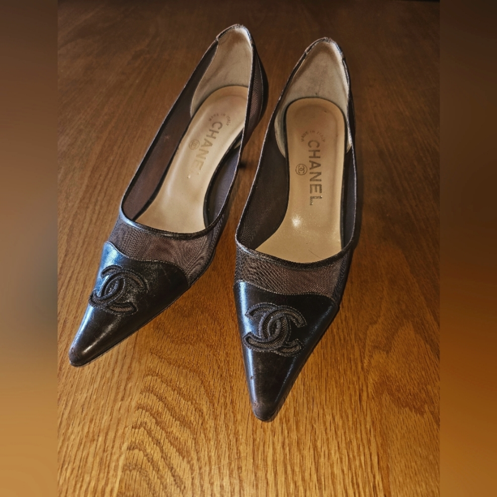 CHANEL dark brown mesh pumps sz 37